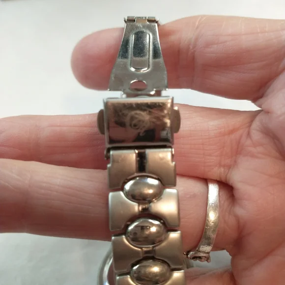 Charles Raymond silver tone women's watch - Picture 5 of 9